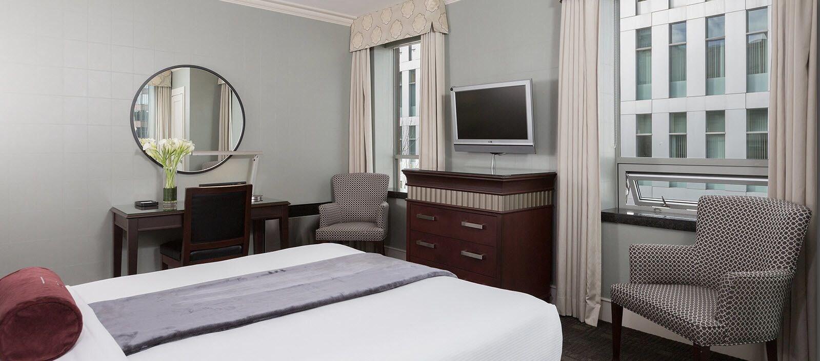 The St. Regis Hotel Vancouver Exterior photo