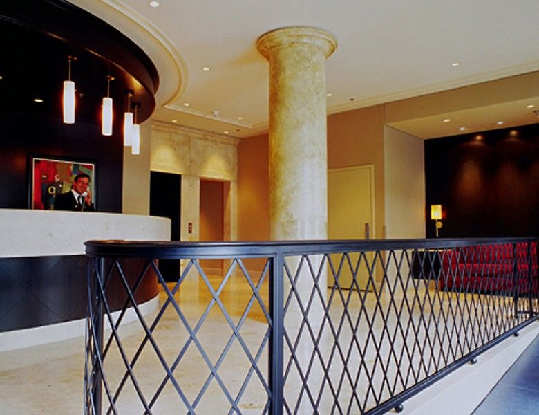 The St. Regis Hotel Vancouver Exterior photo